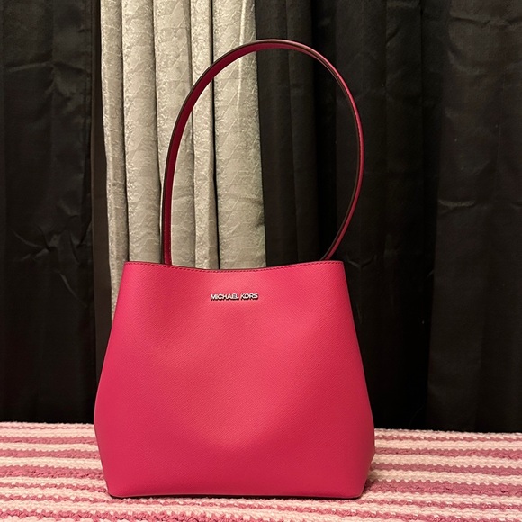 Michael Kors Pink Vibrant Shoulder Bag - Picture 1 of 4